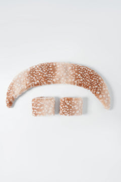 My True Form fawn fur collar and cuff set in light brown by Angel Ruche, photo 3